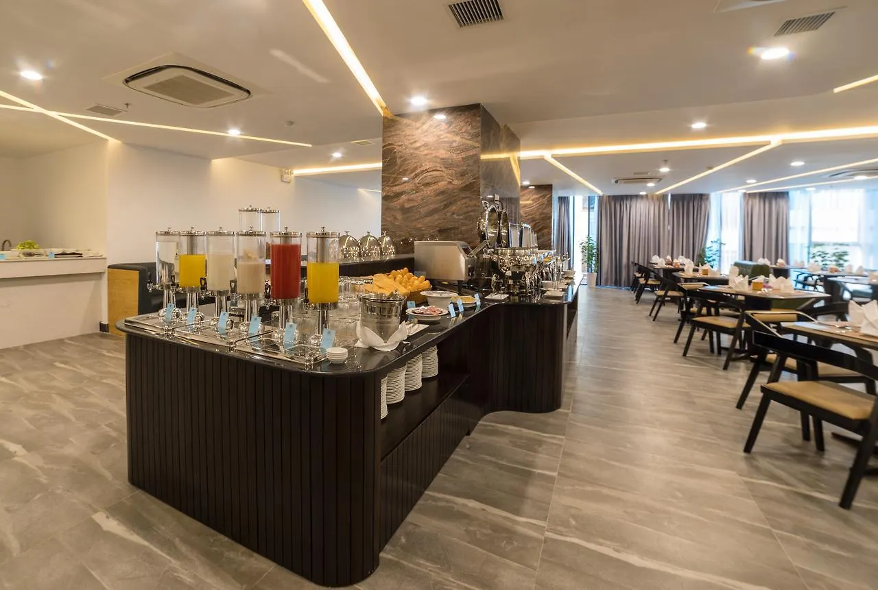 Majestic Premium Hotel Нячанг 4*,