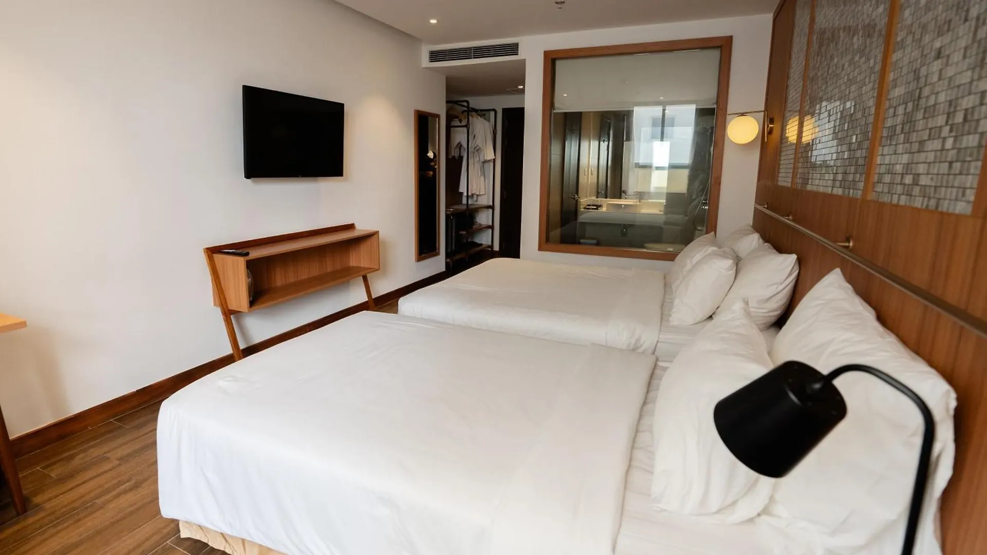 Majestic Premium Hotel Nha Trang 4*,  Vietnam
