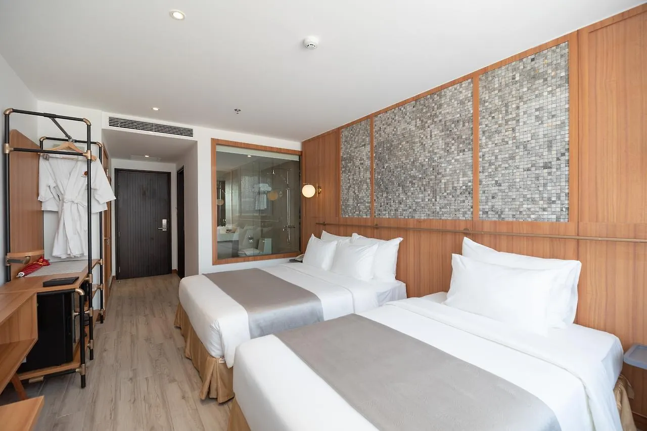 ****  Majestic Premium Hotel Nha Trang Vietnam